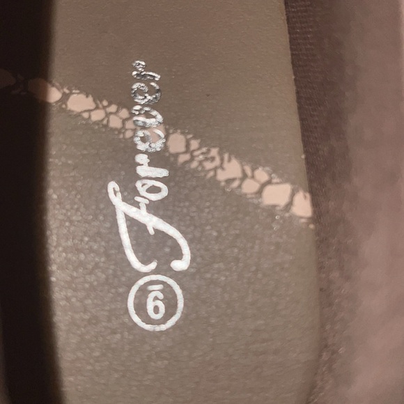 Forever Desire Women's Slip-On Taupe Embroidered Suede Sneakers/Shoes | NEW/NWT! - Picture 9 of 11